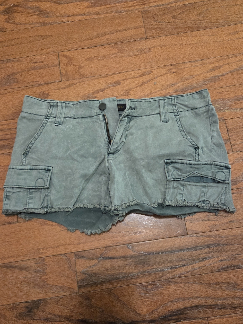 Genetic Denim "The Survivor" Cargo Style Size 29 Shorts